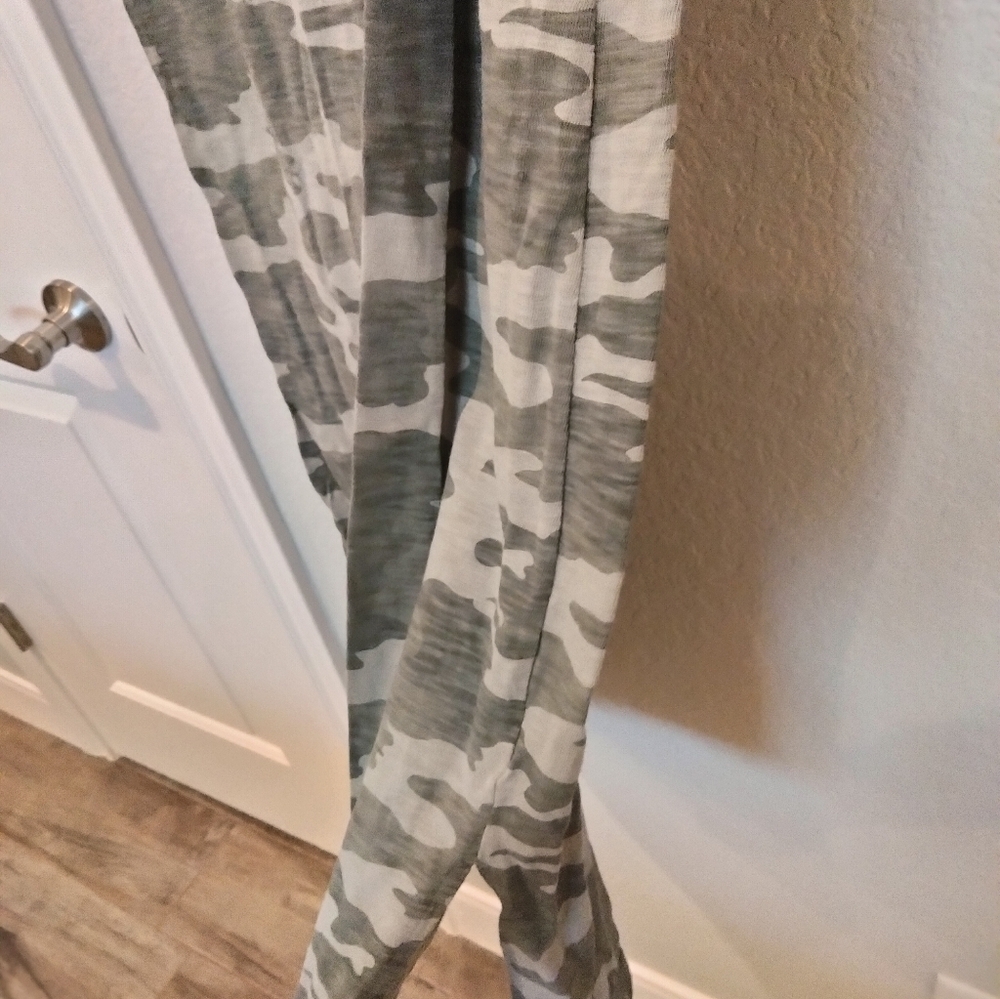 Universal Thread Green Camouflage sleeveless dress - Picture 6 of 6